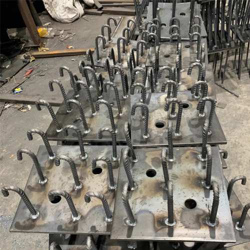 图纸中如何确定汕尾预埋件的位置？